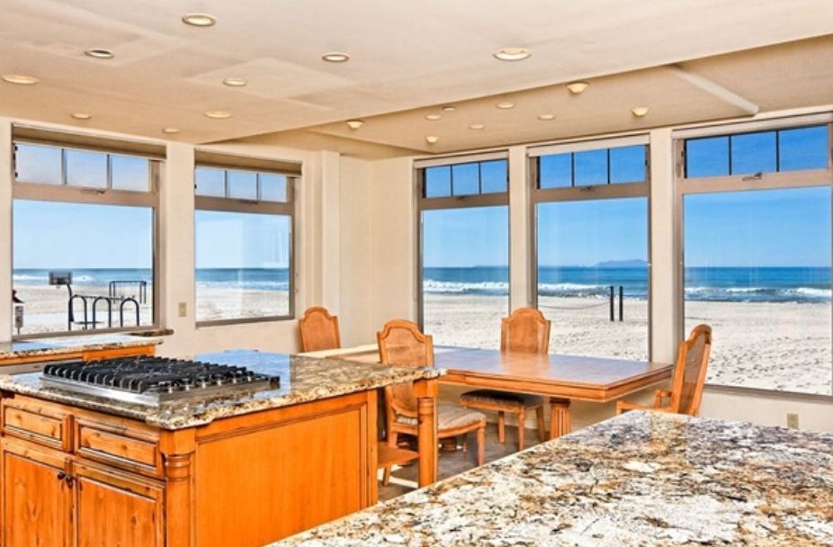 Large beachside windows bring ocean views while reducing glare, replacement windows Ventura, CA